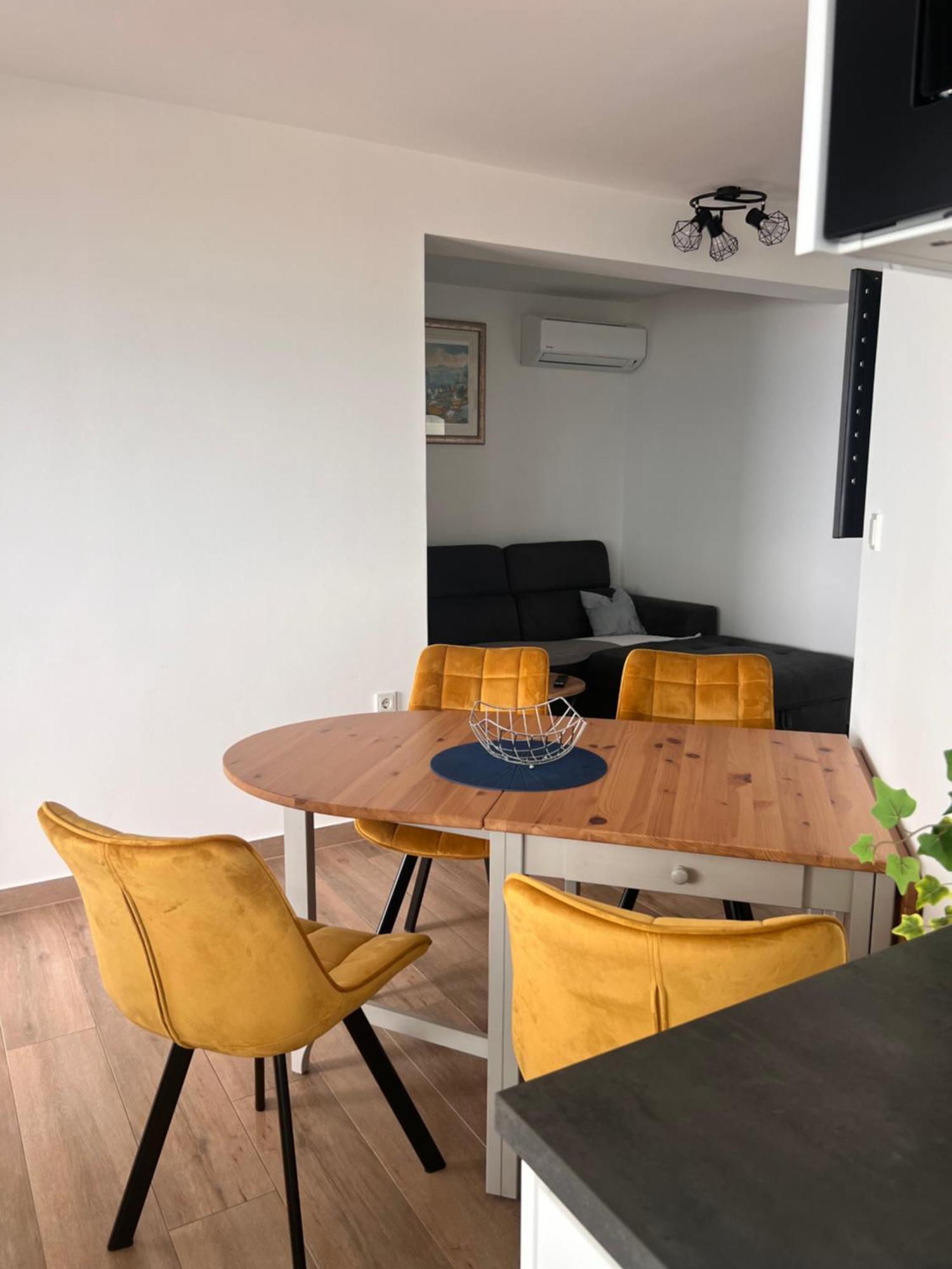 Appmishadze Lägenhet Crikvenica Exteriör bild