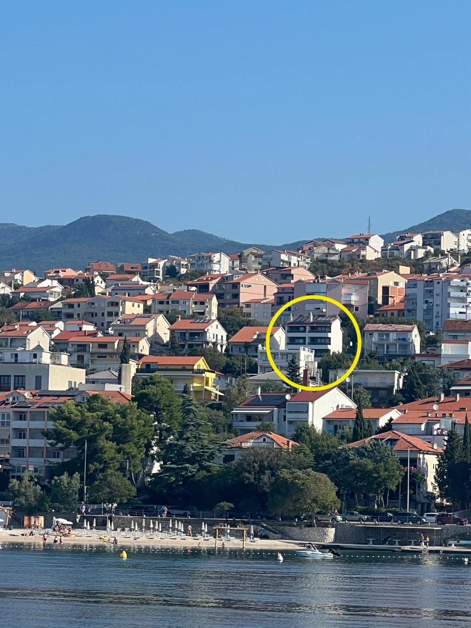 Appmishadze Lägenhet Crikvenica Exteriör bild